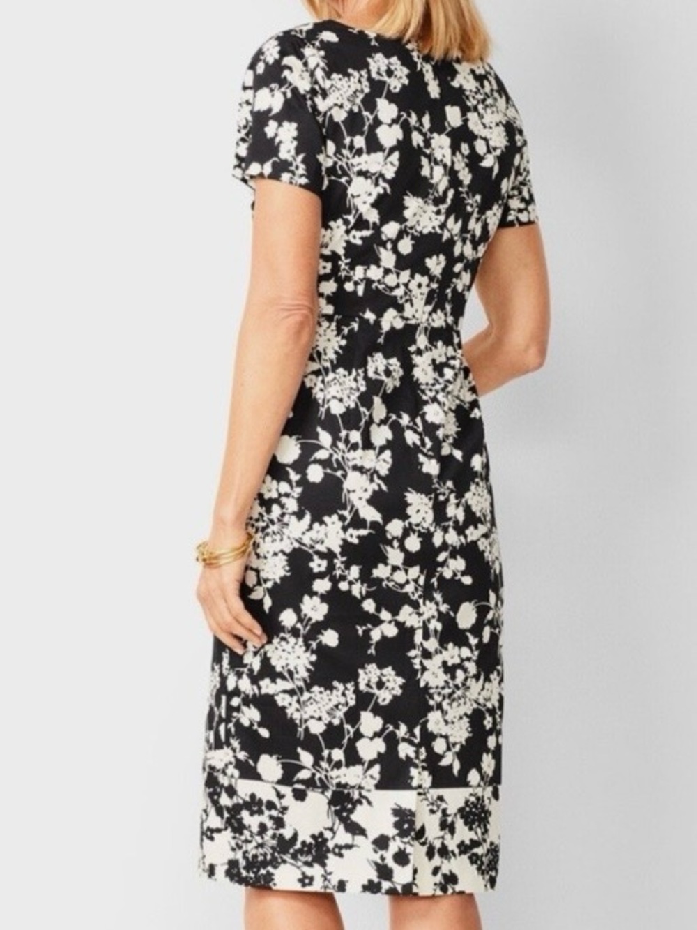 Talbots Black and White Floral Bateau Neck Midi Sheath Dress - Size: 6 - Picture 7 of 7